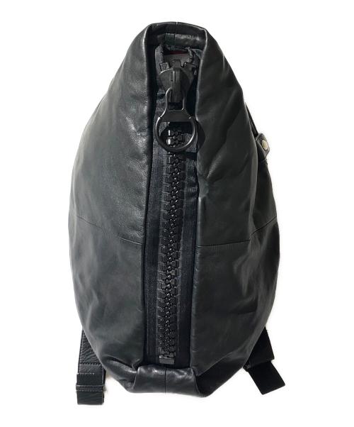 kawa-kawa（カワカワ）kawa-kawa (カワカワ) ビッグジップリュックサック ブラックの古着・服飾アイテム