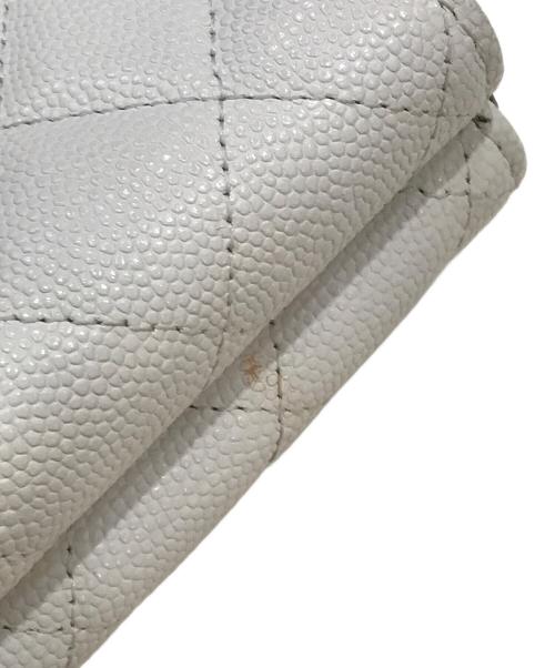 CHANEL（シャネル）CHANEL (シャネル) キャビア-コンパクトウォレット ホワイトの古着・服飾アイテム