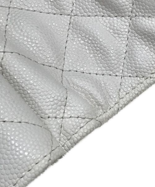 CHANEL（シャネル）CHANEL (シャネル) キャビア-コンパクトウォレット ホワイトの古着・服飾アイテム