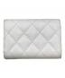 CHANEL (シャネル) キャビア-コンパクトウォレット ホワイト：55000円