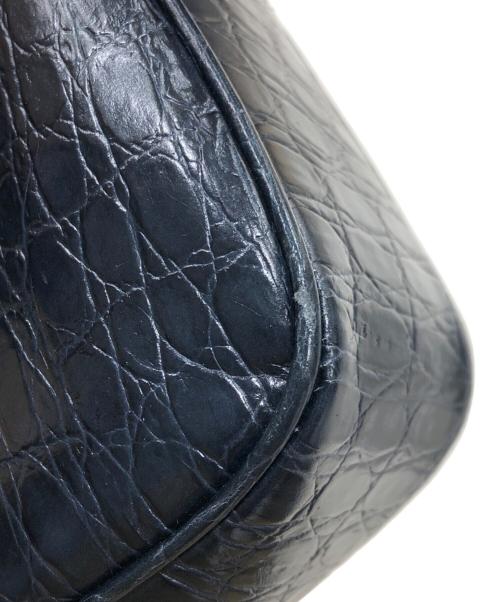 Salvatore Ferragamo（サルヴァトーレ フェラガモ）Salvatore Ferragamo (サルヴァトーレ フェラガモ) ヴァラクロコ型押し2WAYバッグ ネイビーの古着・服飾アイテム