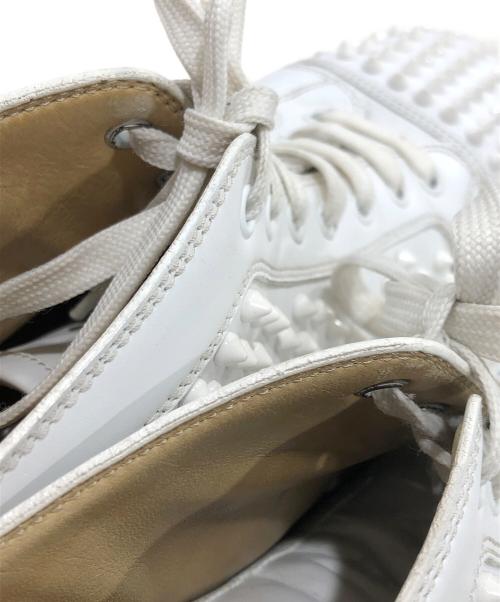 Christian Louboutin（クリスチャン・ルブタン）Christian Louboutin (クリスチャン・ルブタン) louis spikes/ルイスフラット スタッズスニーカー ホワイト サイズ:42½の古着・服飾アイテム