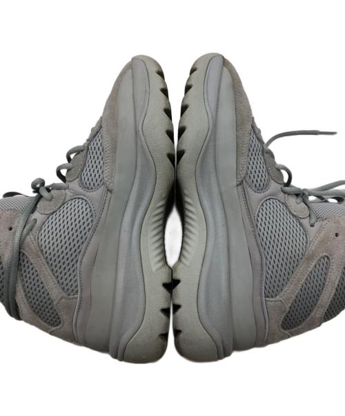 adidas（アディダス）adidas (アディダス) YEEZY Desert Boot Salt グレー サイズ:26.5の古着・服飾アイテム