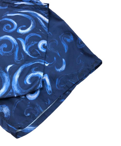 VERSACE（ヴェルサーチェ）VERSACE (ヴェルサーチェ) プリントショートパンツ ブルー サイズ:3の古着・服飾アイテム