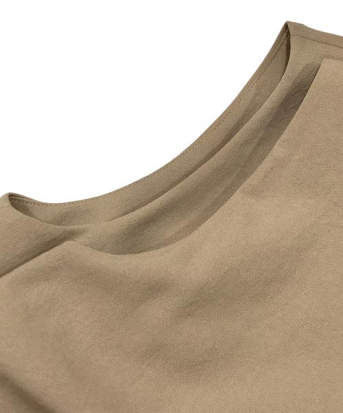 l'heritage martinique（レリタージュ マルティニーク）l'heritage martinique (レリタージュ マルティニーク) ノースリーブワンピース ベージュ サイズ:FREEの古着・服飾アイテム