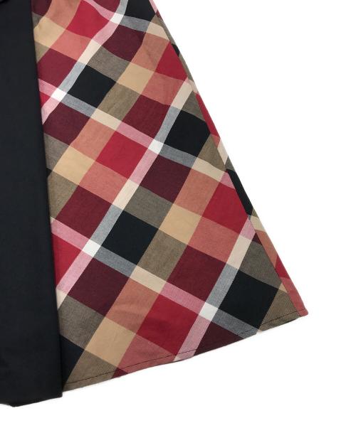 BLUE LABEL CRESTBRIDGE（ブルーレーベルクレストブリッジ）BLUE LABEL CRESTBRIDGE (ブルーレーベルクレストブリッジ) 切替チェックロングスカート ブラック サイズ:38の古着・服飾アイテム