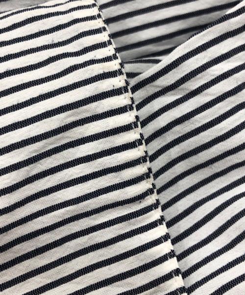 Spick and Span（スピック＆スパン）Spick and Span (スピックアンドスパン) フリルカラーストライプシャツ ホワイト×ネイビー サイズ:FREEの古着・服飾アイテム