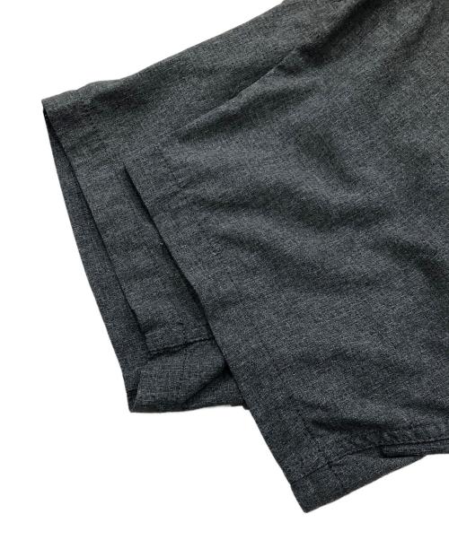 GRAMICCI（グラミチ）GRAMICCI (グラミチ) BEAMS GOLF (ビームスゴルフ) ハーフパンツ グレー サイズ:Mの古着・服飾アイテム