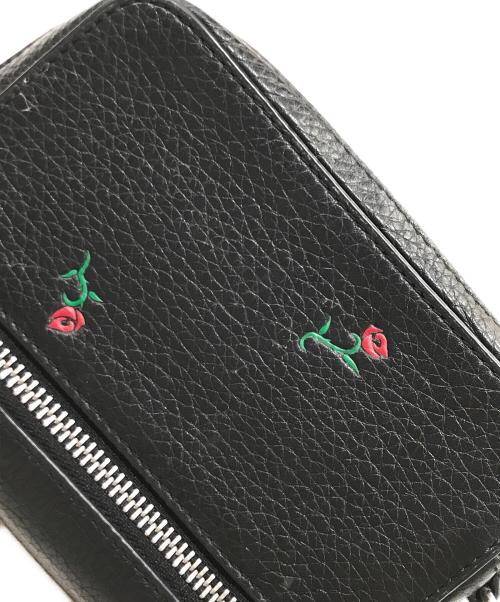 ALEXANDER WANG（アレキサンダー・ワン）ALEXANDER WANG (アレキサンダーワン) ローズプリントラウンドジップウォレット ブラックの古着・服飾アイテム