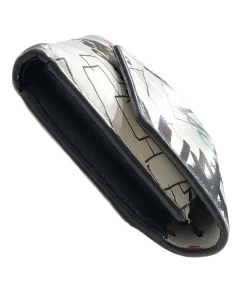 Maison Margiela（メゾンマルジェラ）Maison Margiela (メゾンマルジェラ) グラフティ3つ折り財布 ホワイトの古着・服飾アイテム