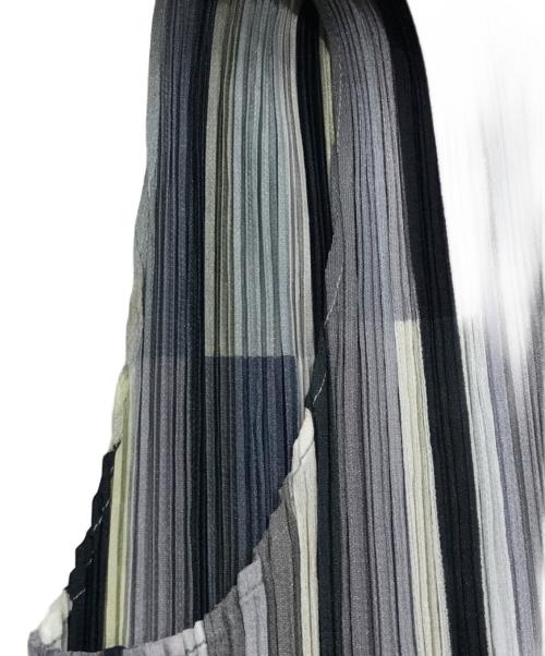 PLEATS PLEASE（プリーツプリーズ）PLEATS PLEASE (プリーツプリーズ) プリーツタイベスト カーキ×ブラック サイズ:3の古着・服飾アイテム