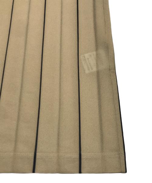 ISSEY MIYAKE（イッセイミヤケ）ISSEY MIYAKE (イッセイミヤケ) ストライププリーツカットソー ベージュ サイズ:Mの古着・服飾アイテム