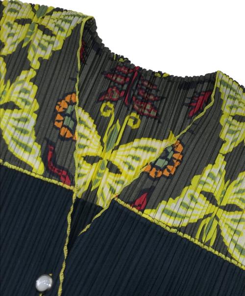 PLEATS PLEASE（プリーツプリーズ）PLEATS PLEASE (プリーツプリーズ) バタフライプリントプリーツベスト イエロー×ブラック サイズ:3の古着・服飾アイテム