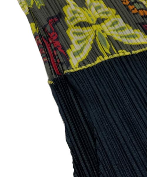 PLEATS PLEASE（プリーツプリーズ）PLEATS PLEASE (プリーツプリーズ) バタフライプリントプリーツベスト イエロー×ブラック サイズ:3の古着・服飾アイテム