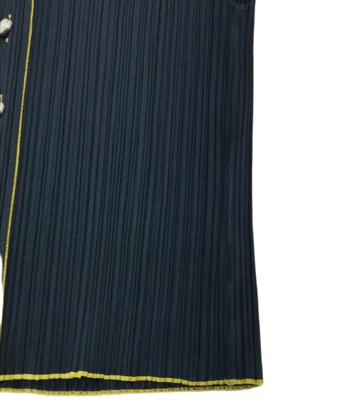 PLEATS PLEASE（プリーツプリーズ）PLEATS PLEASE (プリーツプリーズ) バタフライプリントプリーツベスト イエロー×ブラック サイズ:3の古着・服飾アイテム