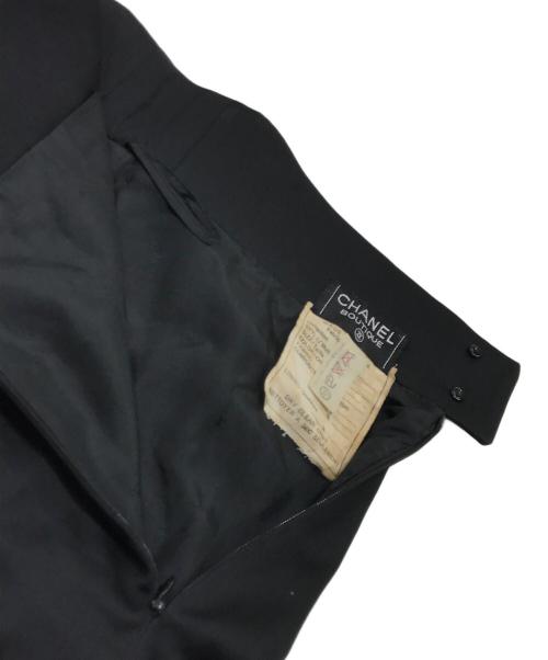 CHANEL（シャネル）CHANEL (シャネル) ココマークボタンプリーツスカート ブラック サイズ:表記なしの古着・服飾アイテム