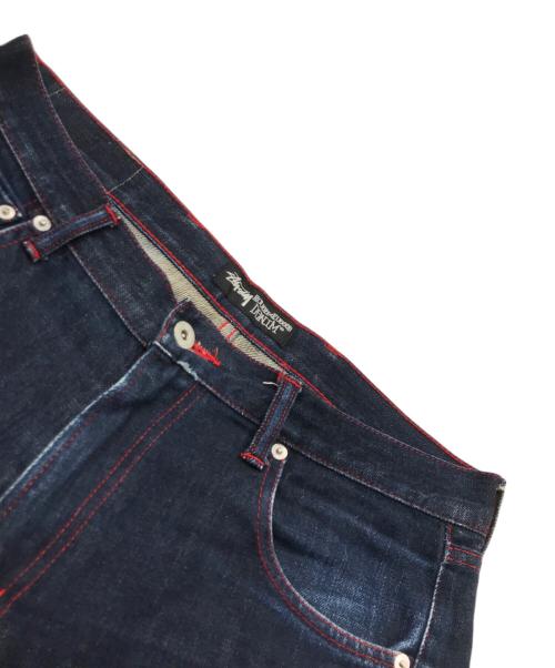 stussy（ステューシー）stussy (ステューシー) FUTURA (フューチュラ) ROUGH and RUGGED デニムパンツ（ラフ アンド ラギッド） インディゴ サイズ:32の古着・服飾アイテム