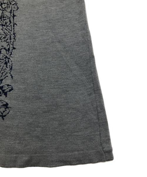 Vivienne Westwood RED LABEL（ヴィヴィアンウエストウッドレッドレーベル）Vivienne Westwood RED LABEL (ヴィヴィアンウエストウッドレッドレーベル) フラワーモチーフカーディガン グレー サイズ:2の古着・服飾アイテム