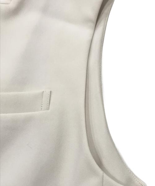 BEAUTY&YOUTH（ビューティーアンドユース）BEAUTY&YOUTH (ビューティーアンドユース) ツイルカラーレスベスト ベージュ サイズ:36の古着・服飾アイテム