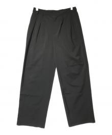 WHITE MOUNTAINEERING（ホワイトマウンテ二アニング）の古着「TECH 3TUCK TAPERED PANTS」｜ブラック