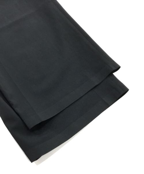 WHITE MOUNTAINEERING（ホワイトマウンテ二アニング）WHITE MOUNTAINEERING (ホワイトマウンテ二アニング) TECH 3TUCK TAPERED PANTS ブラック サイズ:2の古着・服飾アイテム