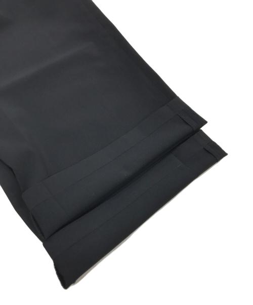 WHITE MOUNTAINEERING（ホワイトマウンテ二アニング）WHITE MOUNTAINEERING (ホワイトマウンテ二アニング) TECH 3TUCK TAPERED PANTS ブラック サイズ:2の古着・服飾アイテム