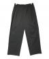 WHITE MOUNTAINEERING（ホワイトマウンテ二アニング）の古着「TECH 3TUCK TAPERED PANTS」｜ブラック