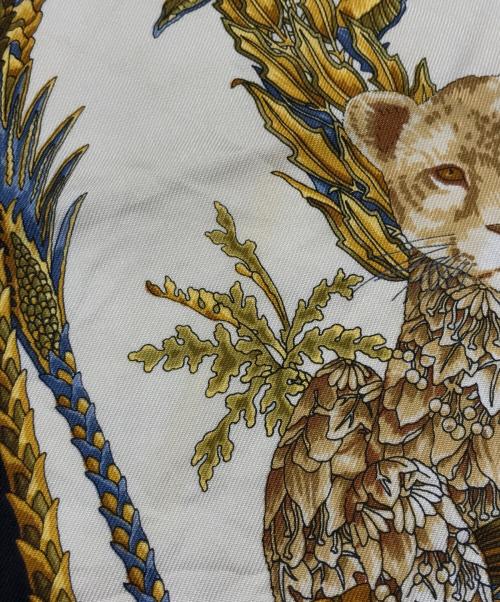 Salvatore Ferragamo（サルヴァトーレ フェラガモ）Salvatore Ferragamo (サルヴァトーレ フェラガモ) 大判シルクスカーフ マルチカラーの古着・服飾アイテム