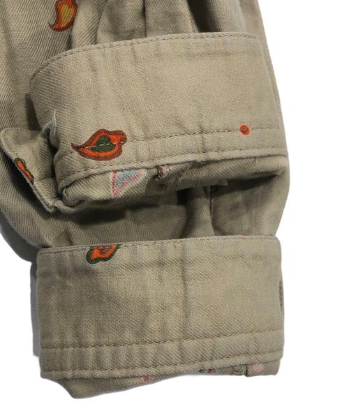 IS ISSEY SPORT（イッセイスポーツ）IS issey sport (イッセイスポーツ) 総柄スタンドカラーシャツ ベージュ サイズ:9の古着・服飾アイテム