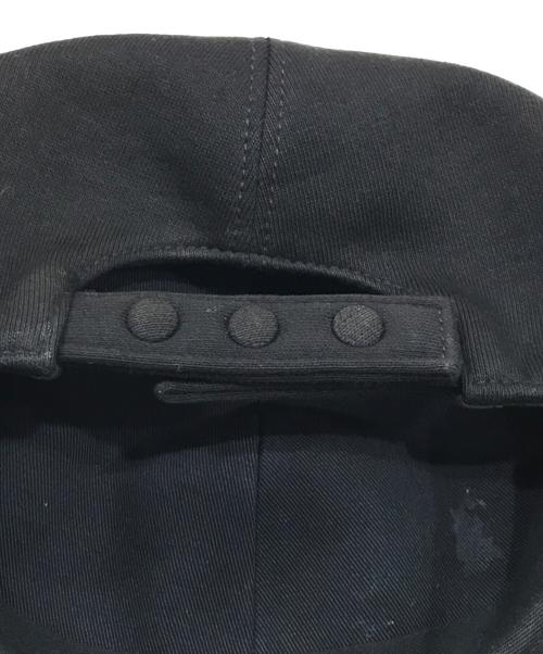 BURBERRY LONDON（バーバリーロンドン）BURBERRY LONDON (バーバリーロンドン) TBロゴ 鍔裏バーバリー柄キャップ ブラック サイズ:Mの古着・服飾アイテム