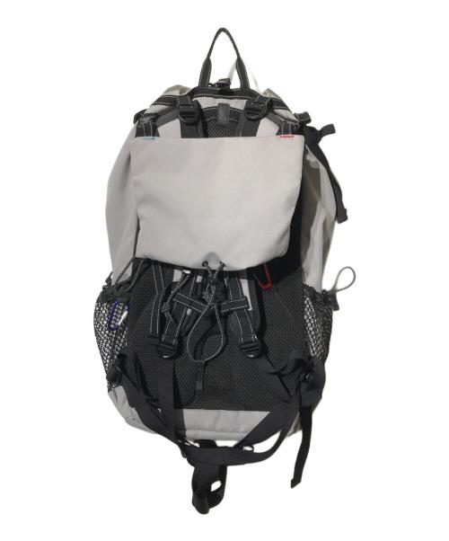 and wander（アンドワンダー）and wander (アンドワンダー) リュック/chest bag グレーの古着・服飾アイテム