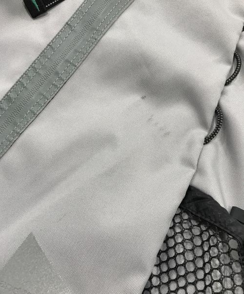 and wander（アンドワンダー）and wander (アンドワンダー) リュック/chest bag グレーの古着・服飾アイテム