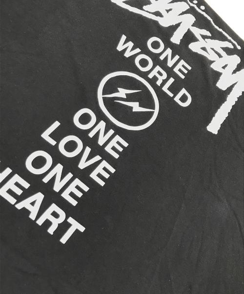 stussy（ステューシー）stussy (ステューシー) FRAGMENT DESIGN (フラグメントデザイン) ONE WORLD ONE LOVE ONE HEART TEE ブラック サイズ:Lの古着・服飾アイテム