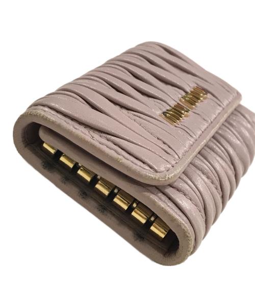 MIU MIU（ミュウミュウ）MIU MIU (ミュウミュウ) キーケース/マテラッセ ピンクの古着・服飾アイテム