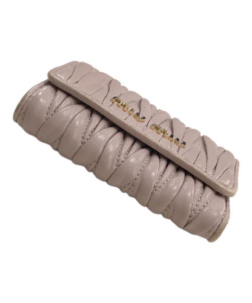 MIU MIU（ミュウミュウ）MIU MIU (ミュウミュウ) キーケース/マテラッセ ピンクの古着・服飾アイテム