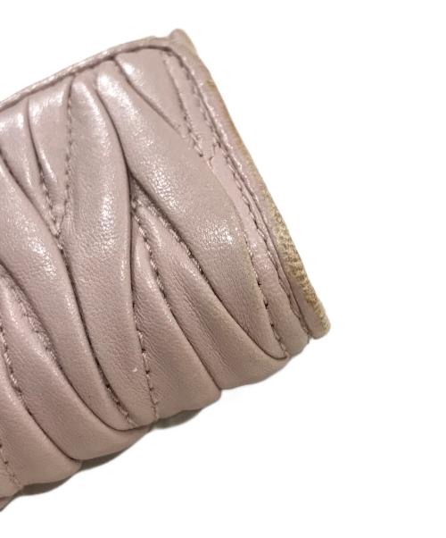 MIU MIU（ミュウミュウ）MIU MIU (ミュウミュウ) キーケース/マテラッセ ピンクの古着・服飾アイテム