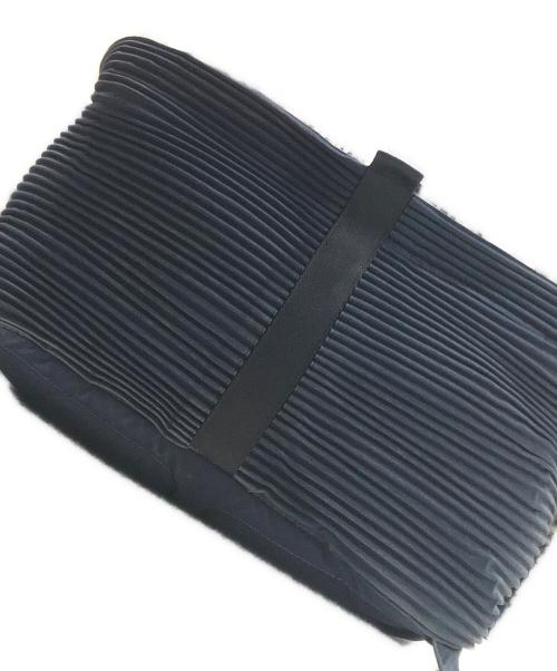 HOMME PLISSE ISSEY MIYAKE（オム プリッセ イッセイ ミヤケ）HOMME PLISSE ISSEY MIYAKE (オム プリッセ イッセイ ミヤケ) プリーツバックパック ブルーの古着・服飾アイテム