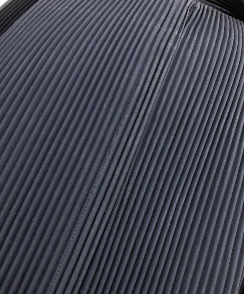 HOMME PLISSE ISSEY MIYAKE（オム プリッセ イッセイ ミヤケ）HOMME PLISSE ISSEY MIYAKE (オム プリッセ イッセイ ミヤケ) プリーツバックパック ブルーの古着・服飾アイテム