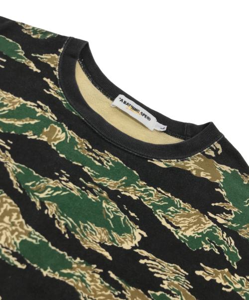 A BATHING APE（アベイシングエイプ）A BATHING APE (ア ベイシング エイプ) カモフラSSスウェット/半袖スウェット グリーン×ブラック サイズ:Lの古着・服飾アイテム