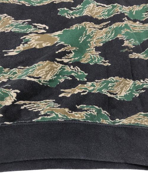 A BATHING APE（アベイシングエイプ）A BATHING APE (ア ベイシング エイプ) カモフラSSスウェット/半袖スウェット グリーン×ブラック サイズ:Lの古着・服飾アイテム