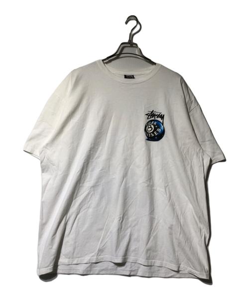 stussy（ステューシー）stussy (ステューシー) BORN X RAISED (ボーン レイズド) 8 BALL TEE ホワイト サイズ:XXLの古着・服飾アイテム