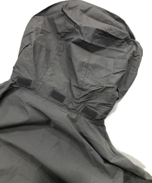 GAP（ギャップ）GAP (ギャップ) ナイロンジャケット グレー サイズ:Mの古着・服飾アイテム