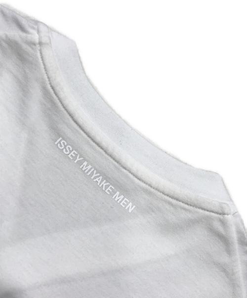 ISSEY MIYAKE MEN（イッセイミヤケメン）ISSEY MIYAKE MEN (イッセイミヤケメン) VネックTシャツ ホワイト サイズ:1の古着・服飾アイテム