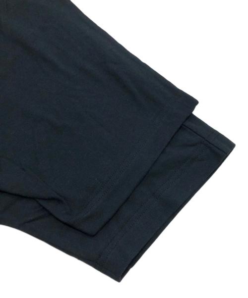 HOMME PLISSE ISSEY MIYAKE（オム プリッセ イッセイ ミヤケ）HOMME PLISSE ISSEY MIYAKE (オム プリッセ イッセイ ミヤケ) 'RELEASE' T-SHIRT ブラック サイズ:2の古着・服飾アイテム