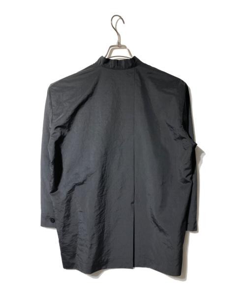 HOMME PLISSE ISSEY MIYAKE（オム プリッセ イッセイ ミヤケ）HOMME PLISSE ISSEY MIYAKE (オム プリッセ イッセイ ミヤケ) スタンドカラーパッカブルシャツ ブラック サイズ:2の古着・服飾アイテム