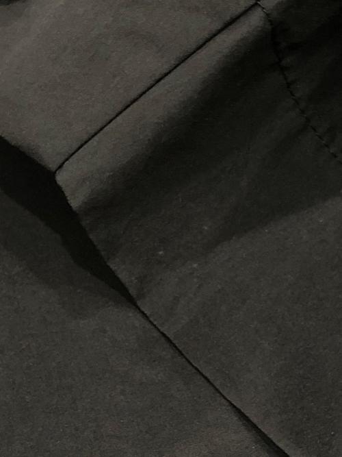 HOMME PLISSE ISSEY MIYAKE（オム プリッセ イッセイ ミヤケ）HOMME PLISSE ISSEY MIYAKE (オム プリッセ イッセイ ミヤケ) スタンドカラーパッカブルシャツ ブラック サイズ:2の古着・服飾アイテム