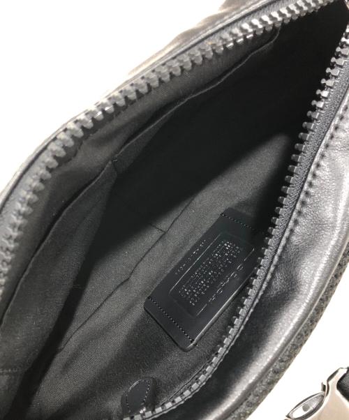 COACH（コーチ）COACH (コーチ) ボディーバッグ ブラックの古着・服飾アイテム