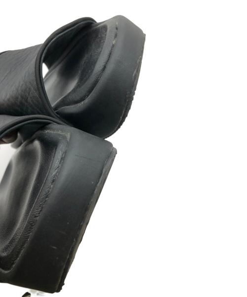 Y-3（ワイスリー）Y-3 (ワイスリー) 厚底スライドサンダル ブラック サイズ:25.5の古着・服飾アイテム