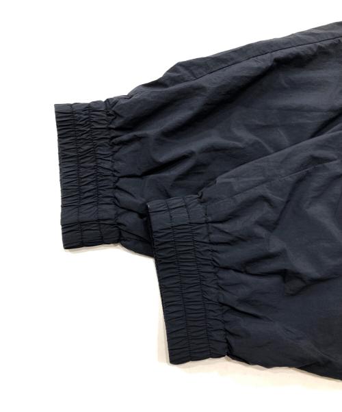 WHITE MOUNTAINEERING（ホワイトマウンテ二アニング）WHITE MOUNTAINEERING (ホワイトマウンテ二アニング) ワイドカーゴ ジョガーパンツナイロンパンツ ブラック サイズ:2の古着・服飾アイテム