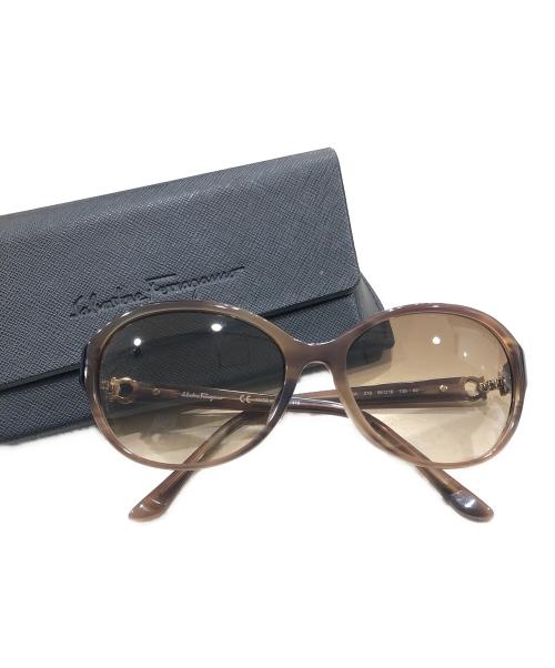 Salvatore Ferragamo（サルヴァトーレ フェラガモ）Salvatore Ferragamo (サルヴァトーレ フェラガモ) ガンチーニデザインサングラス ブラウン サイズ:SIZE 56 16の古着・服飾アイテム